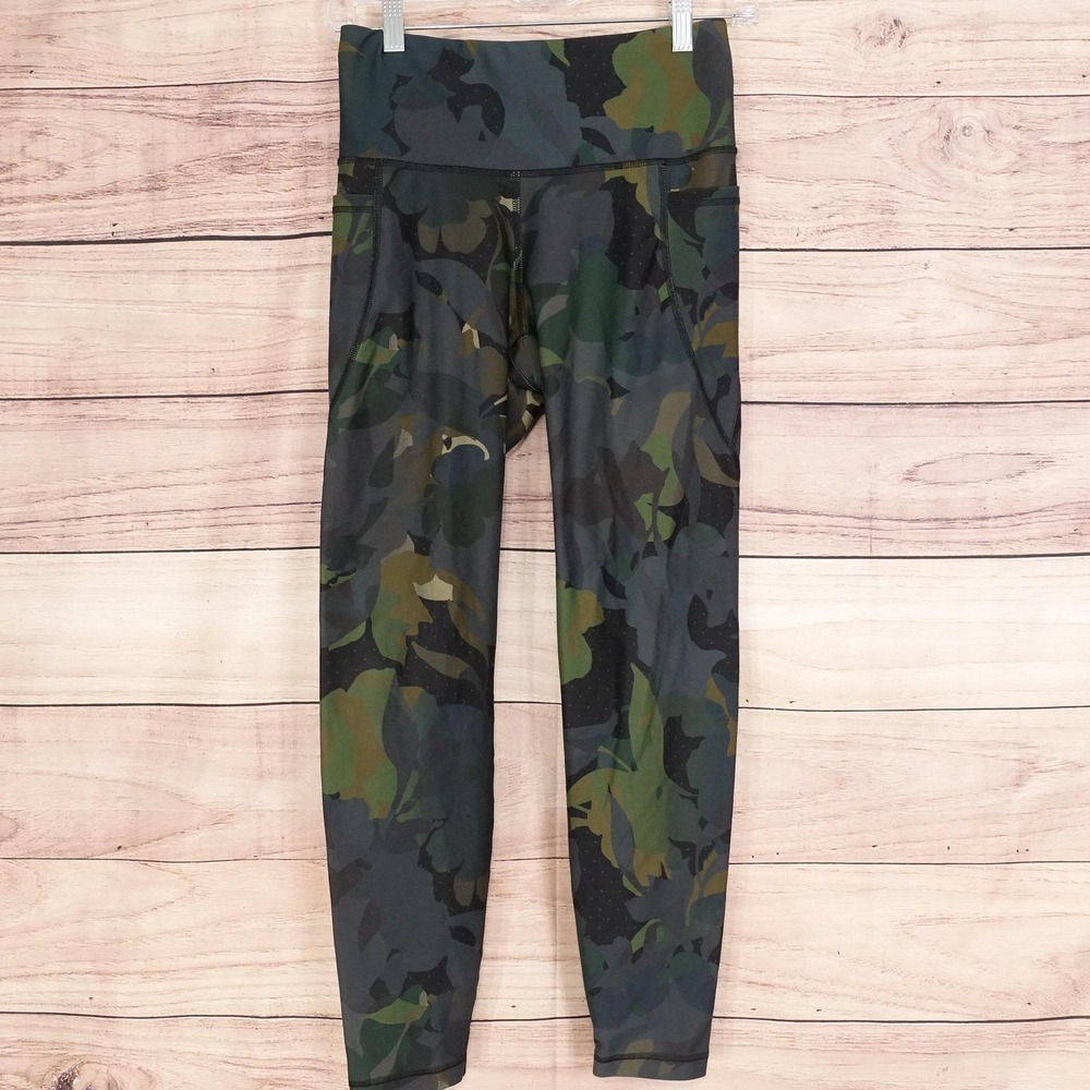 Old Navy Active Elevate Leggings Womens XS Green‎ Camo Elevate Go-Dry